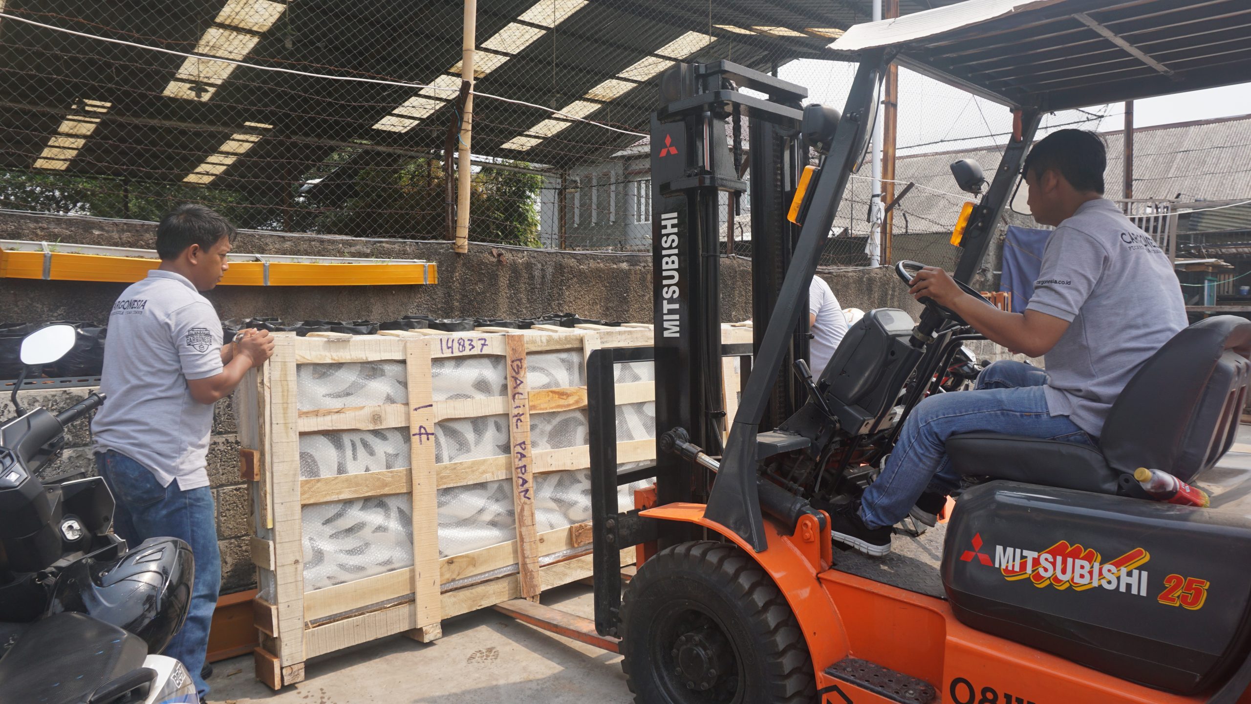 Cargo Sumatera Barat Surantih